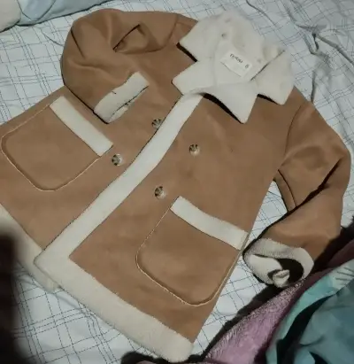 Parka verde con capucha - miniatura 4