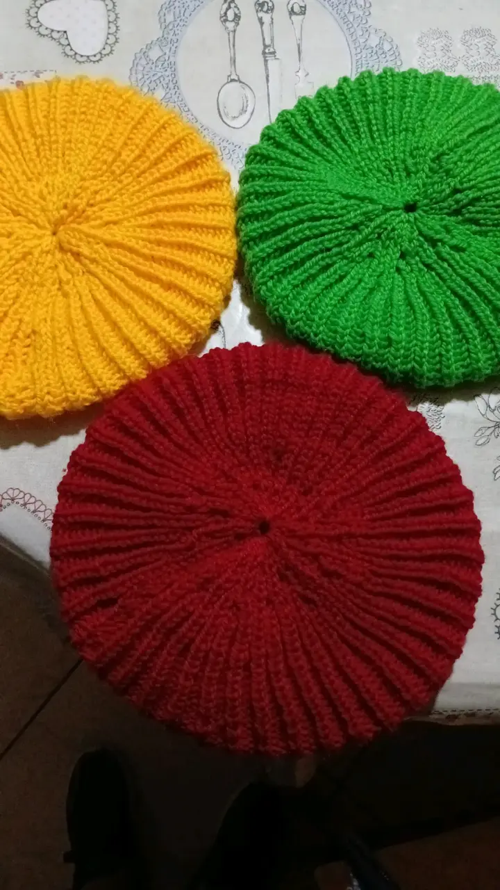 Gorro tejido colorido boinas - 3