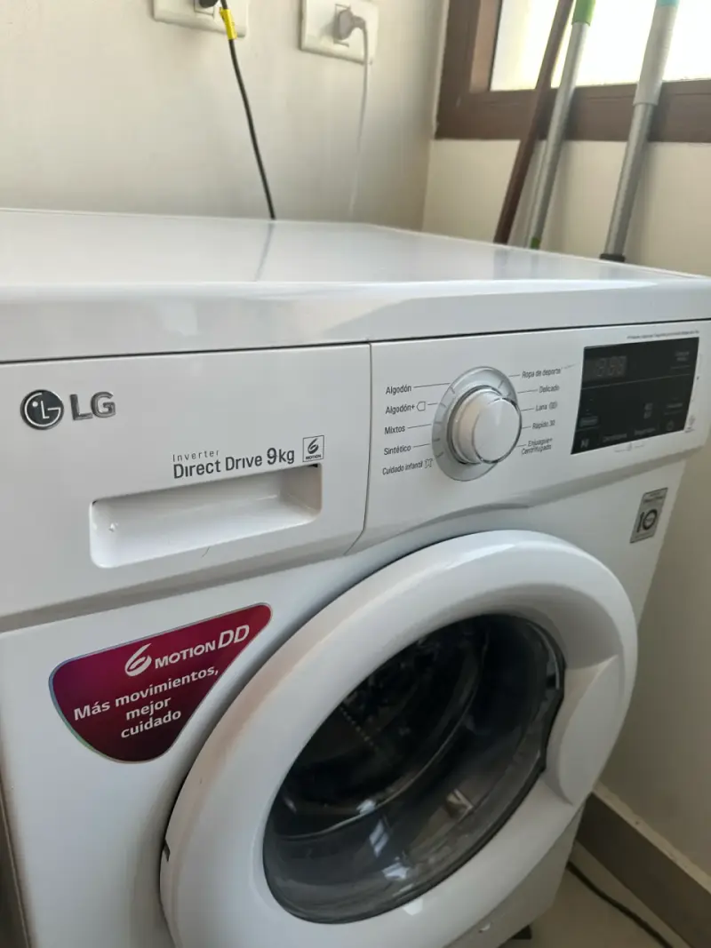 Lavadora LG Direct Drive 9kg - 2