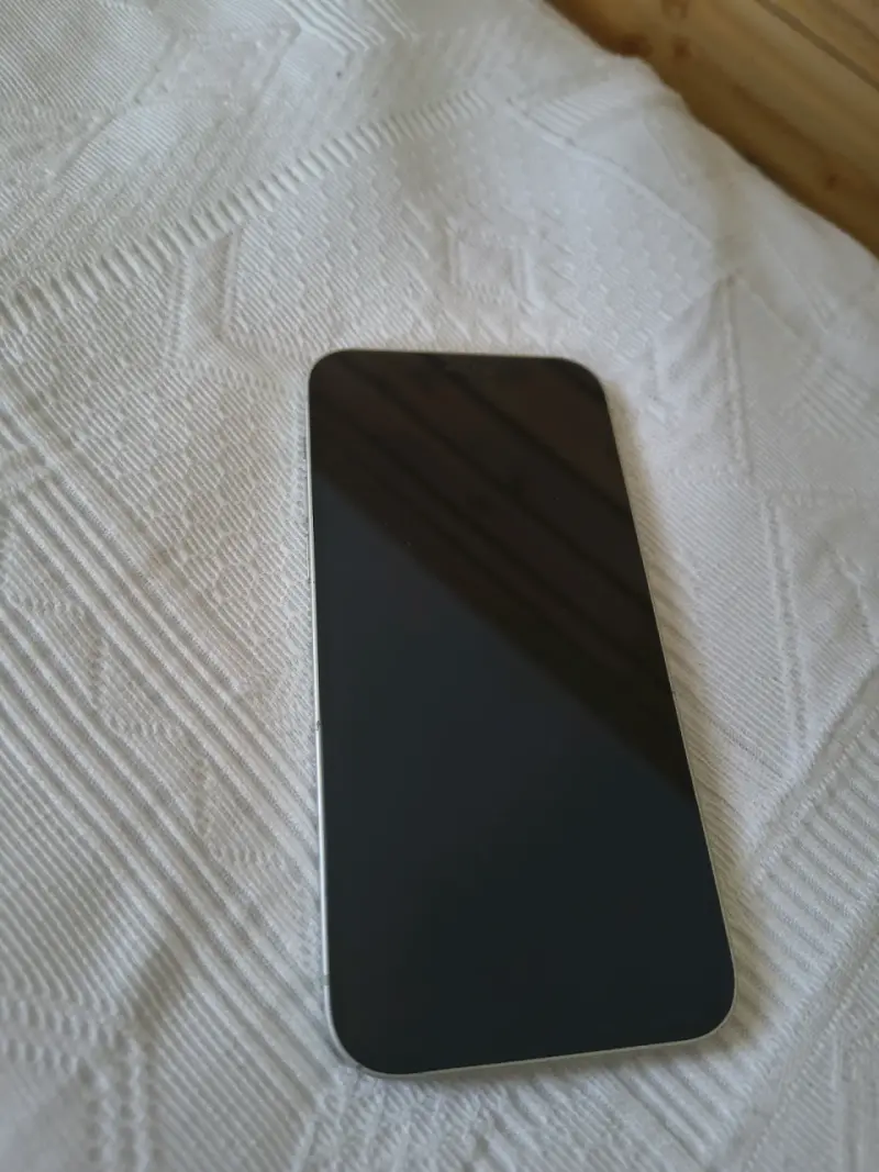 iPhone 12 en buen estado. - 1