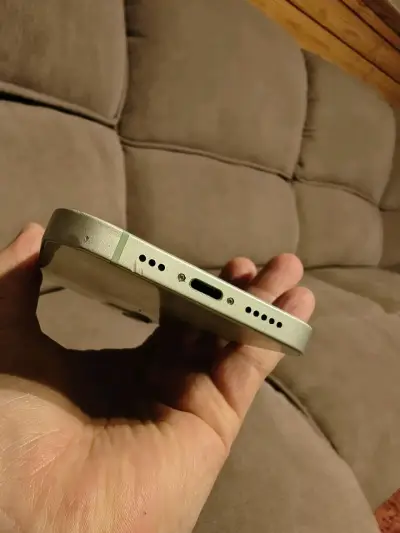 iPhone 12 en buen estado. - miniatura 4