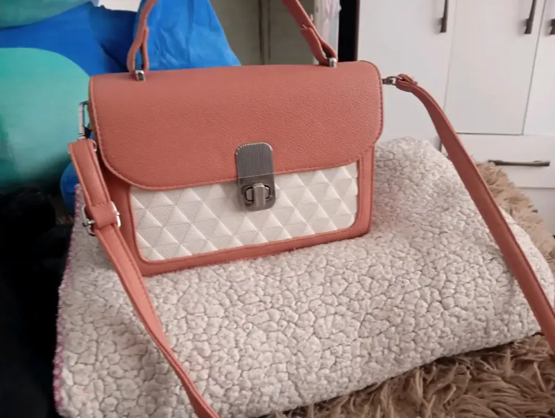 Bolso de mano color rosa - 2