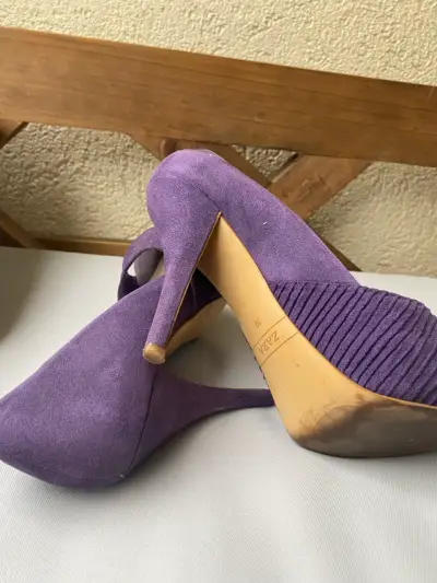 Tacones morados abiertos - miniatura 6