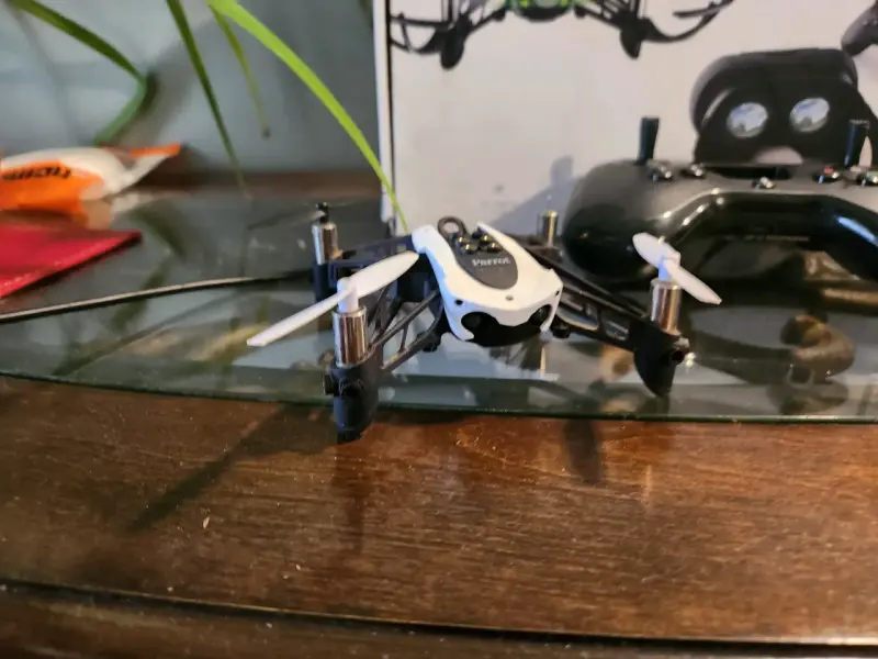 Dron Parrot Mambo FPV - 2