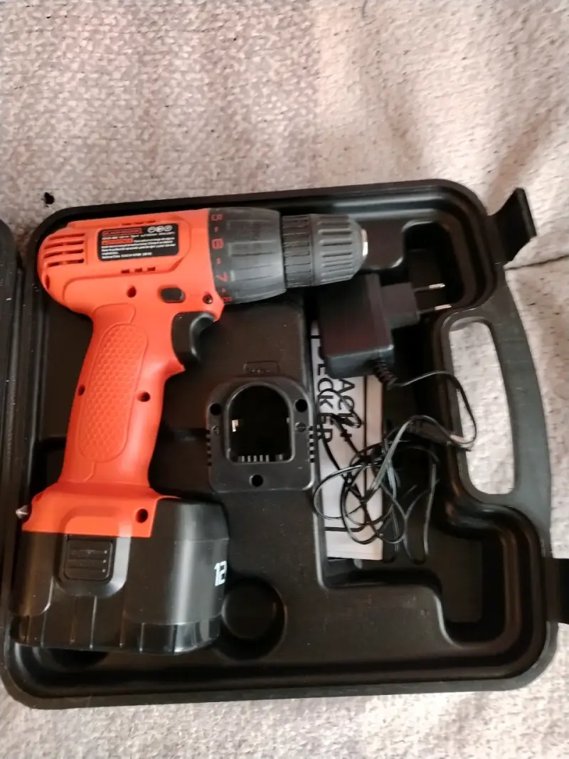 Taladro eléctrico inalámbrico Black & Decker
