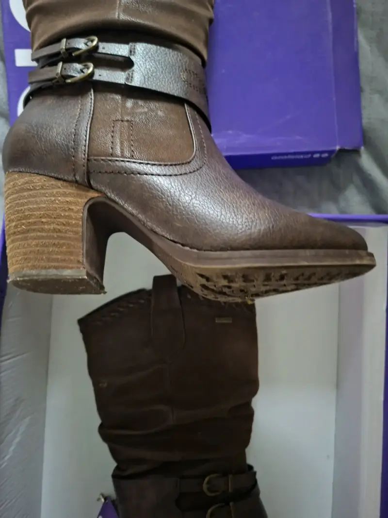 Botas altas marrones con hebillas - 4
