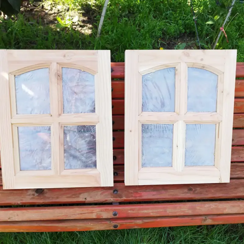 Ventanas de madera rústica