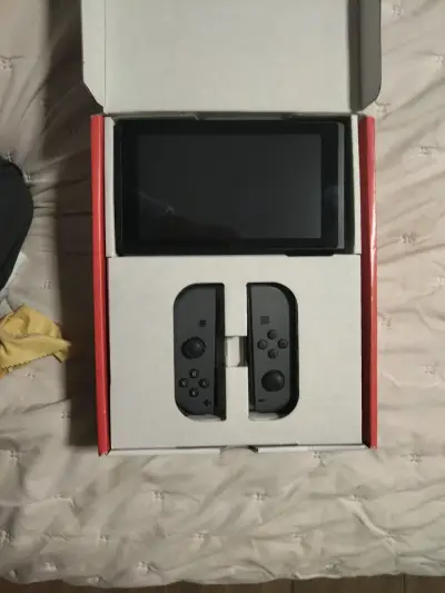 Nintendo Switch Neon v1.1 + accesorios - miniatura 3
