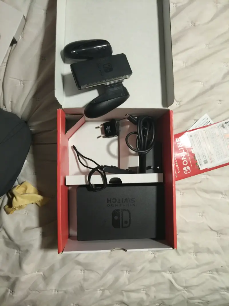 Nintendo Switch Neon v1.1 + accesorios - 4