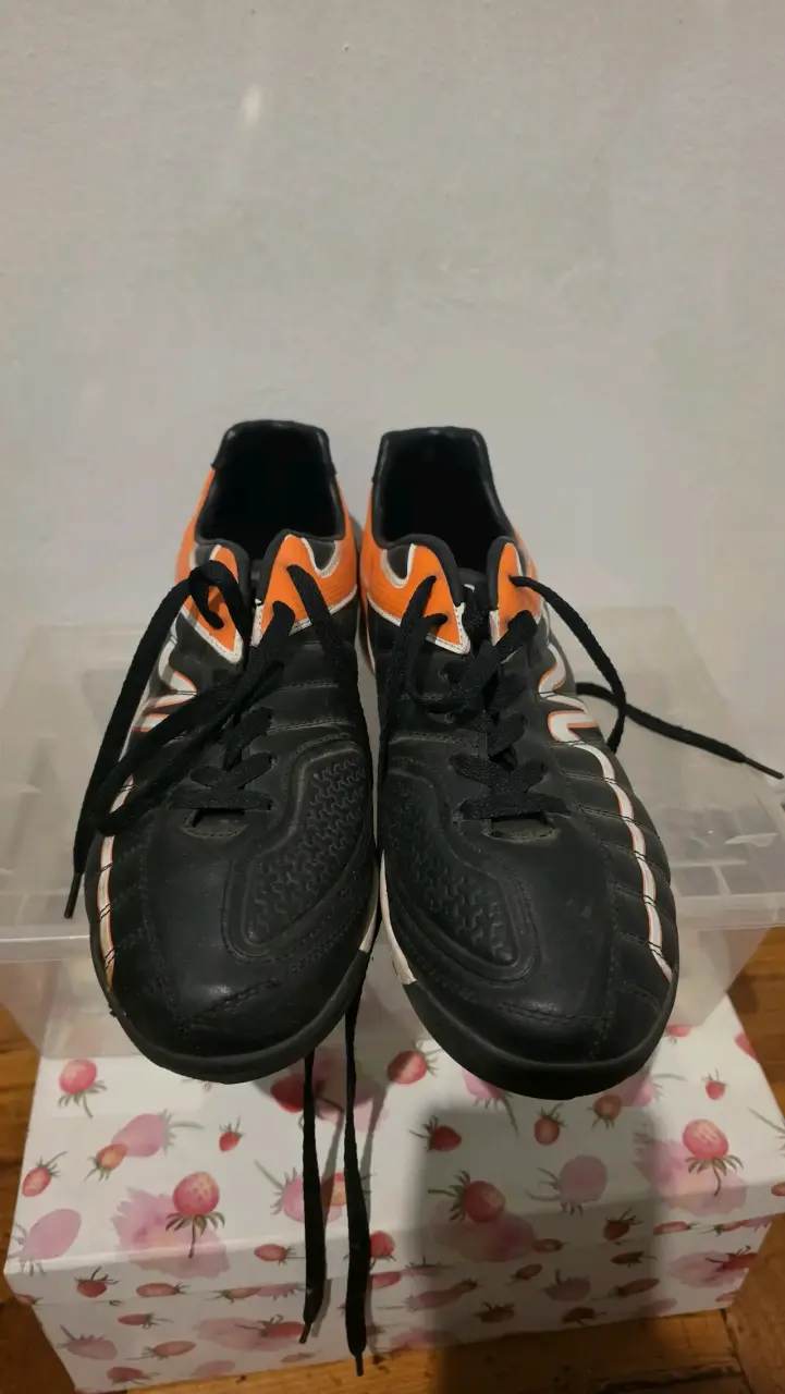 Zapatillas deportivas negras y naranjas - 4