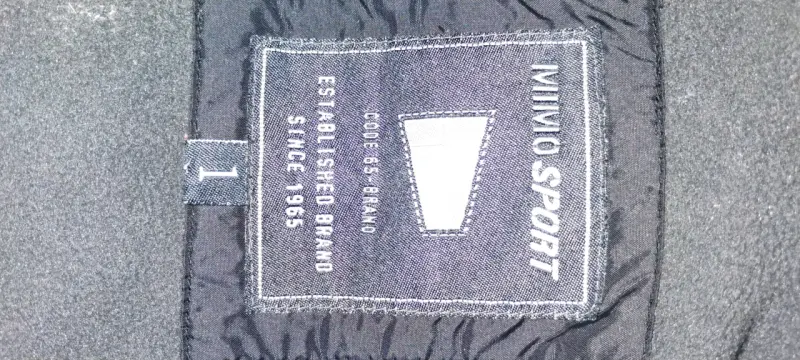 Parka negra con capucha - 2