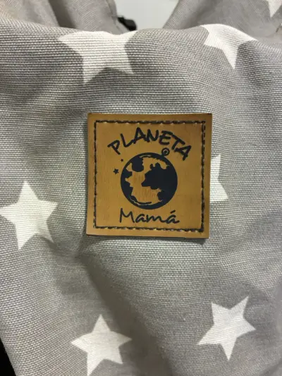Mochila portabebé con diseño de estrellas - miniatura 2