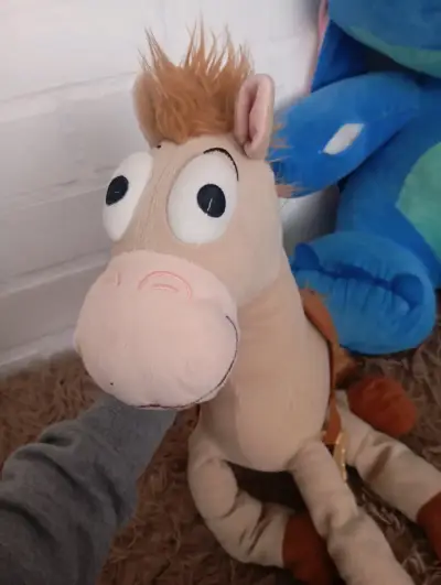Peluche caballo tiro al blanco - miniatura 2