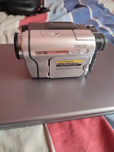Videocámara Sony Handycam CCD-TRV338 Hi8 + Kit - miniatura 1