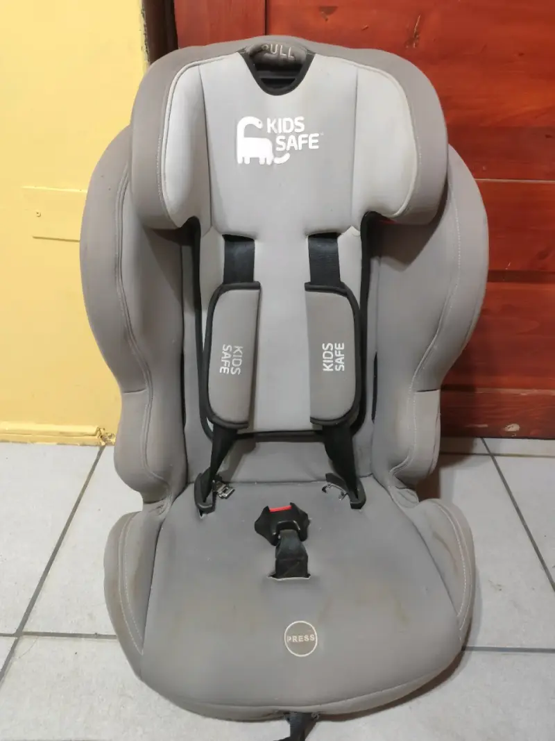 Silla de auto Kids Safe gris