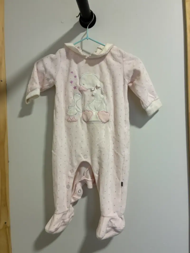 Enterito de bebé rosado - 1