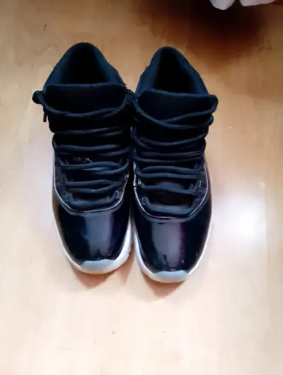 Zapatillas negras deportivas - miniatura 1