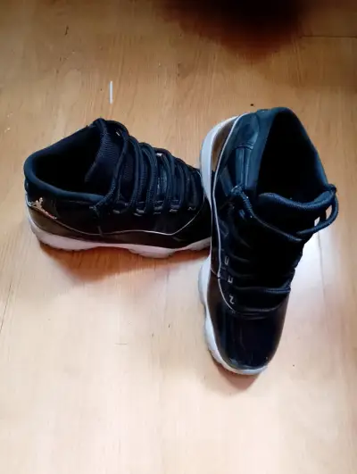 Zapatillas negras deportivas - miniatura 2