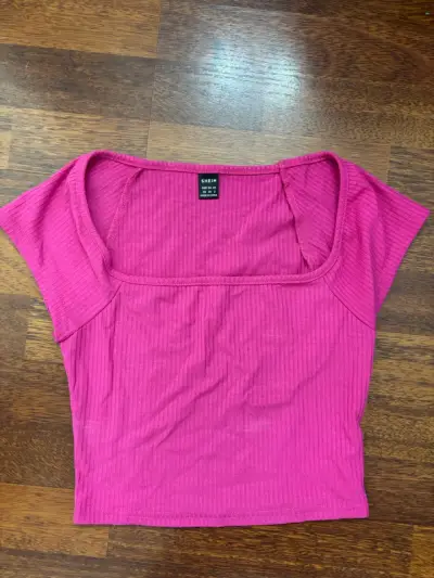 Polera Rosada Shein talla S - miniatura 1