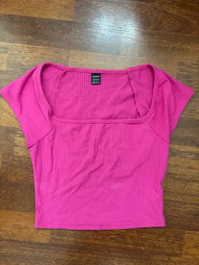 Polera Rosada Shein talla S - miniatura 2