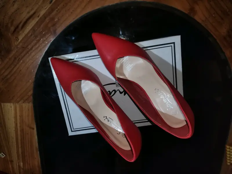 Zapatos de tacón rojos - 1