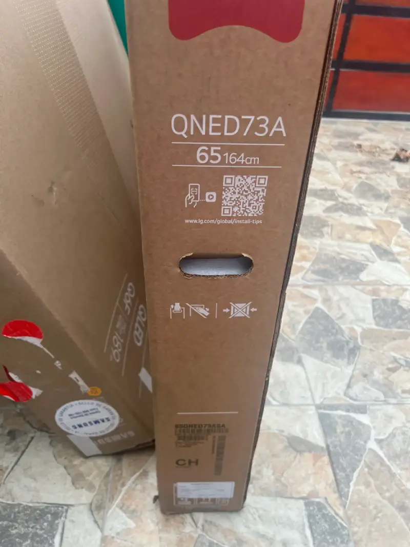 Televisor LG QNED73 65 pulgadas - 2