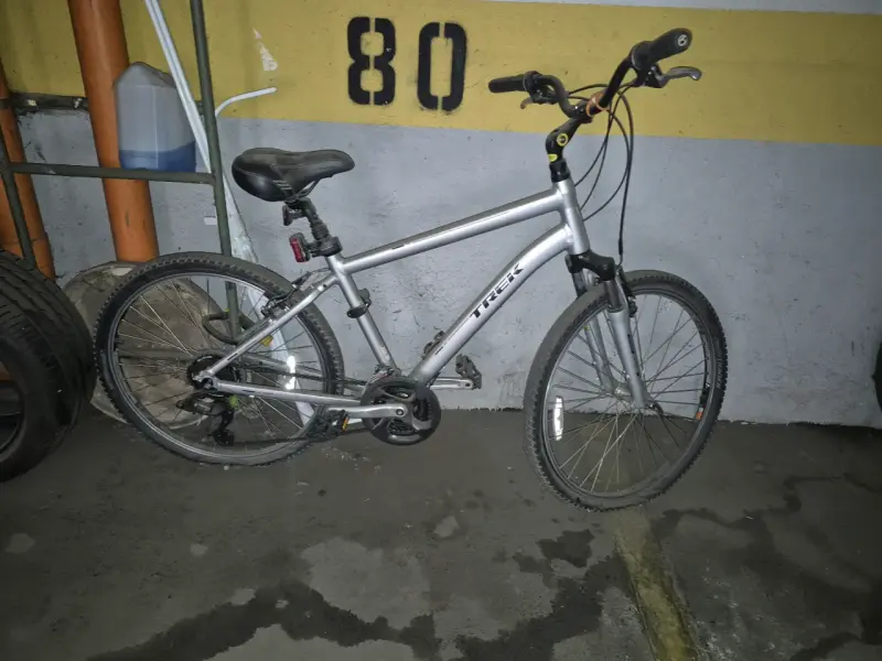 Bicicleta montaña Trek gris - 1