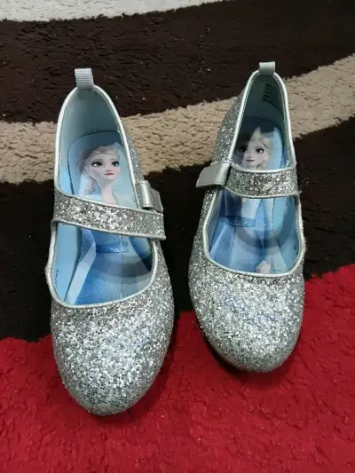 Zapatos de fiesta plateados talla 30 y 29 - miniatura 4