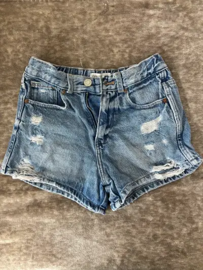 Shorts de mezclilla desgastados - miniatura 1