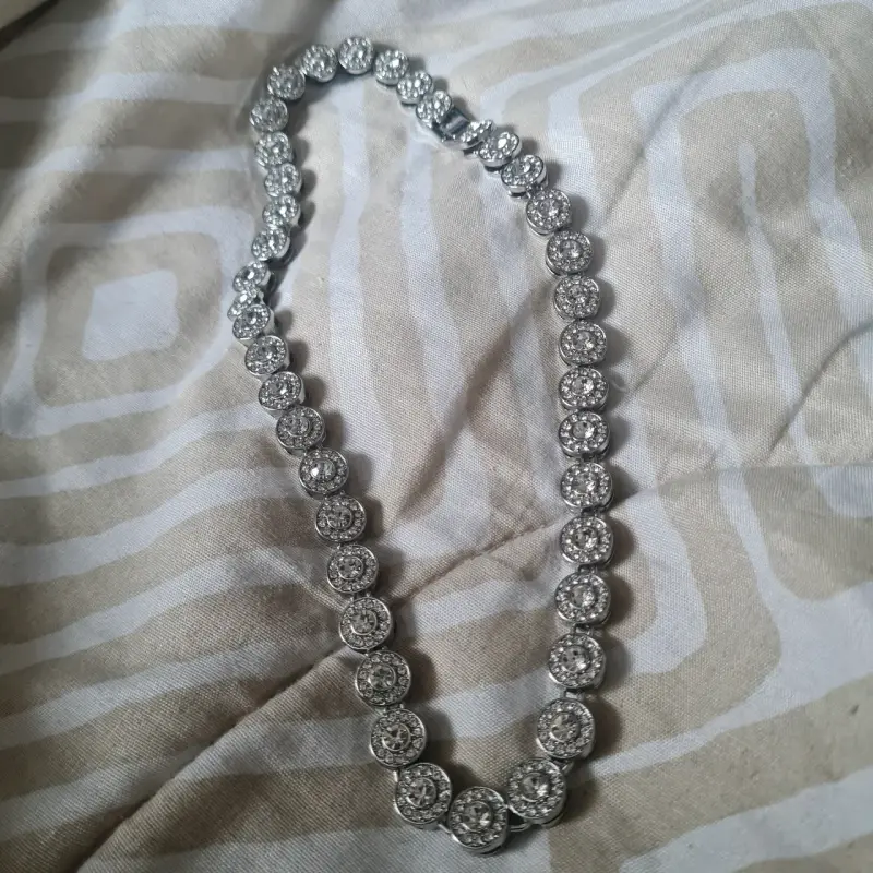 Collar plateado - 1