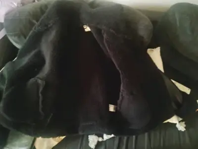 Chaqueta de cuero negra - miniatura 2