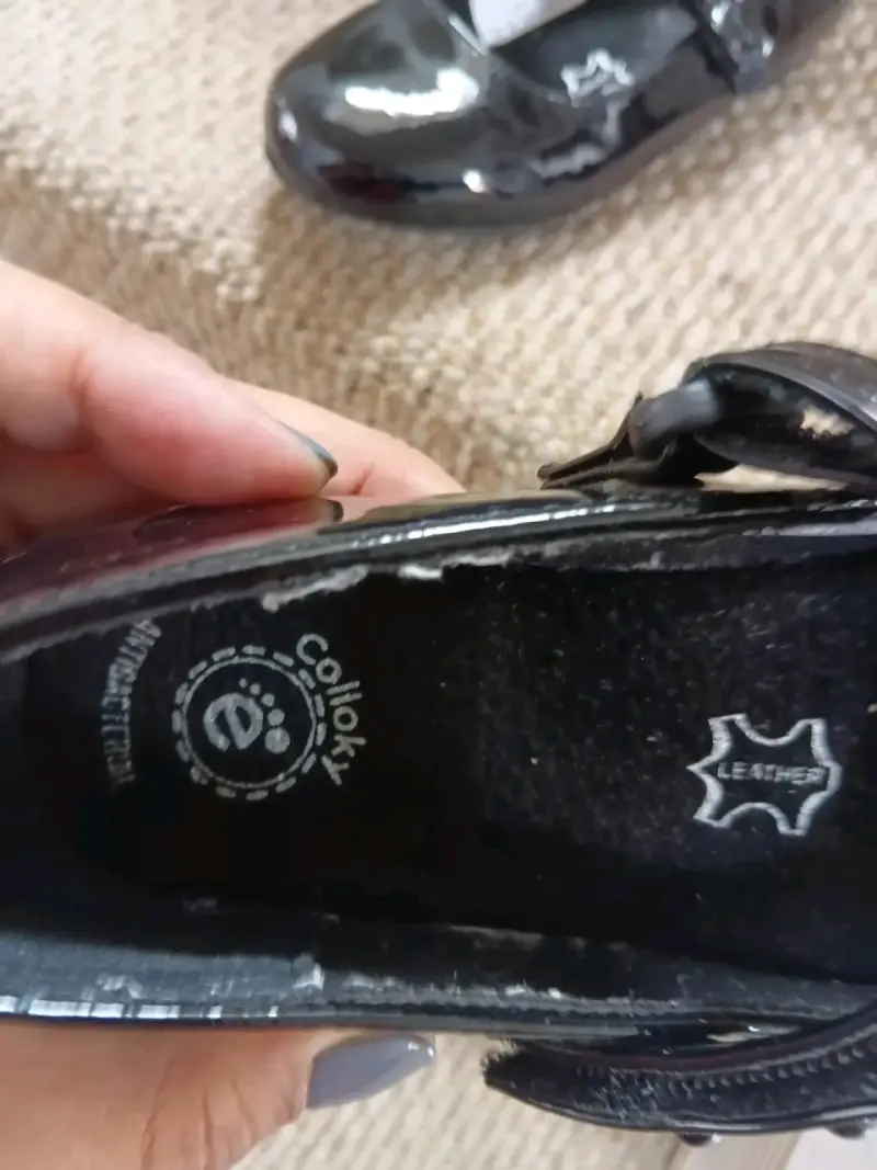 Zapatos de charol negros para niña - 1