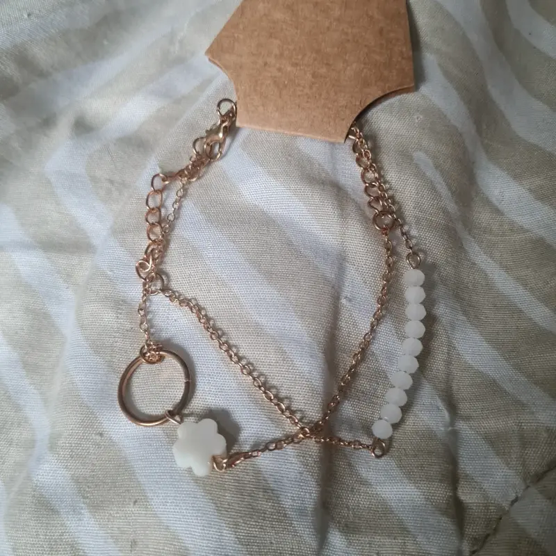 Pulsera de cadena dorada - 1