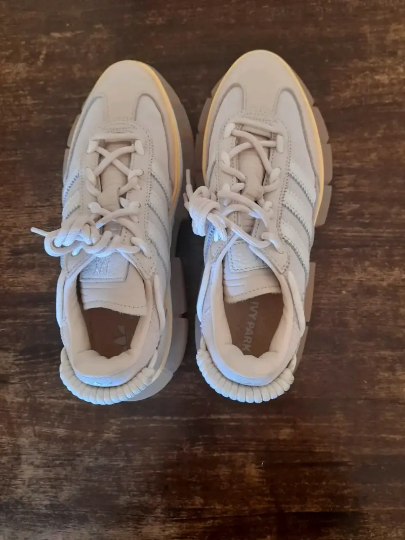Zapatillas Adidas Ivy Park beige - 4