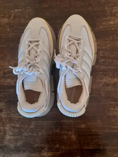 Zapatillas Adidas Ivy Park  beige - miniatura 4