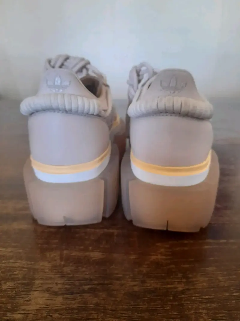 Zapatillas Adidas Ivy Park beige - 5