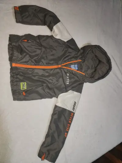 Chaqueta infantil con capucha gris - miniatura 2