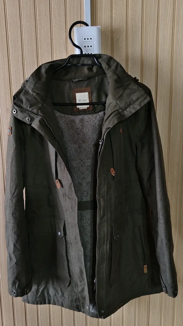Parka verde con capucha - 1