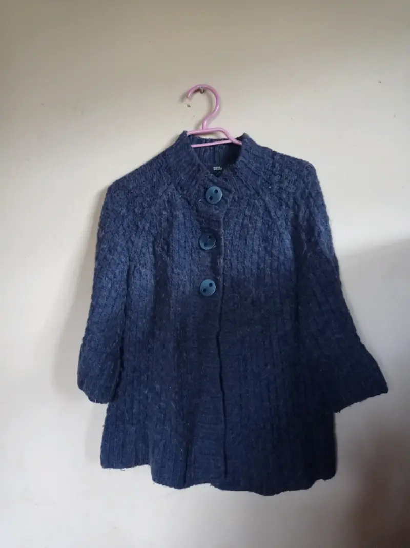 Cardigan azul de punto grueso - 1