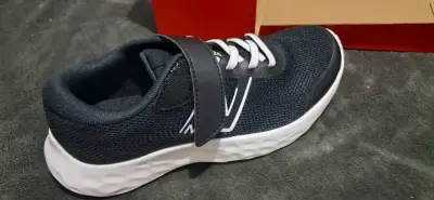 Zapatillas deportivas negras - miniatura 1