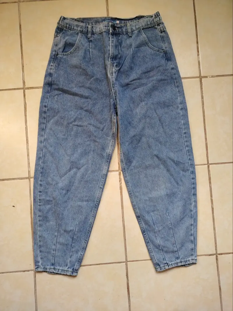 Jeans azules de tiro alto - 1