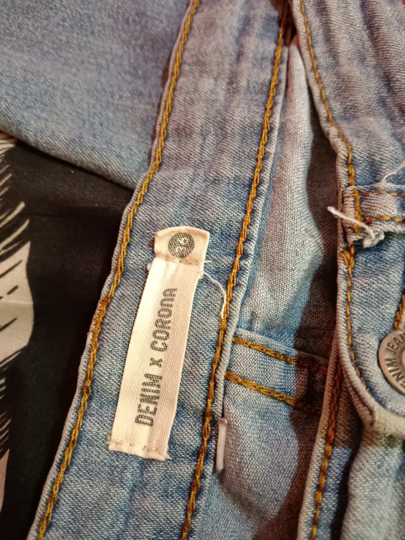Jeans de mezclilla azul para mujer - 4
