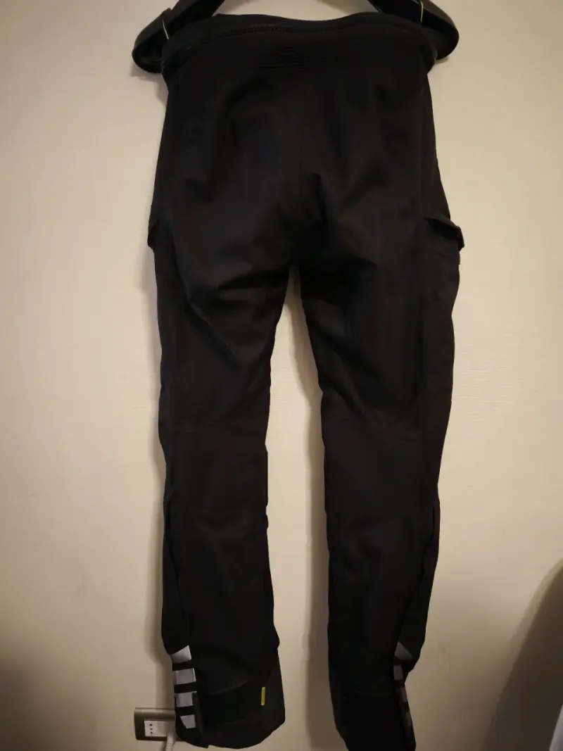 Pantalones de moto negros con protecciones - 3