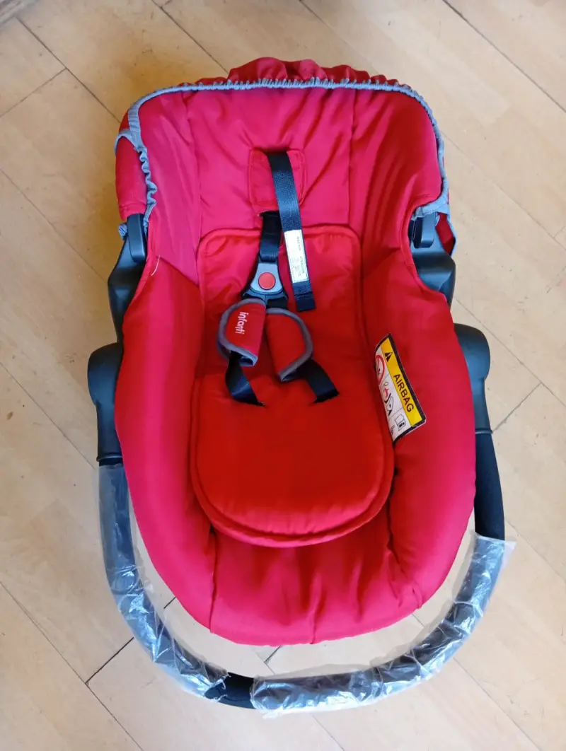 Silla de auto bebé roja Infanti - 2