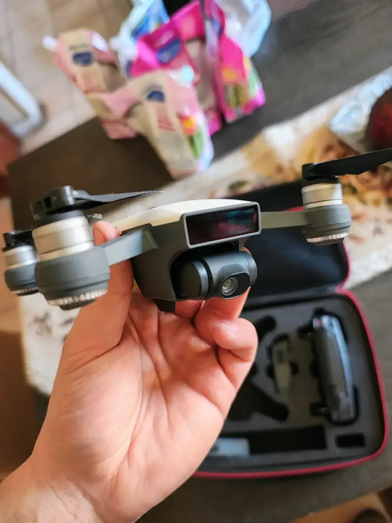 Dron DJI Spark - 3