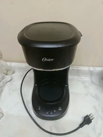Cafetera Oster negra - miniatura 1