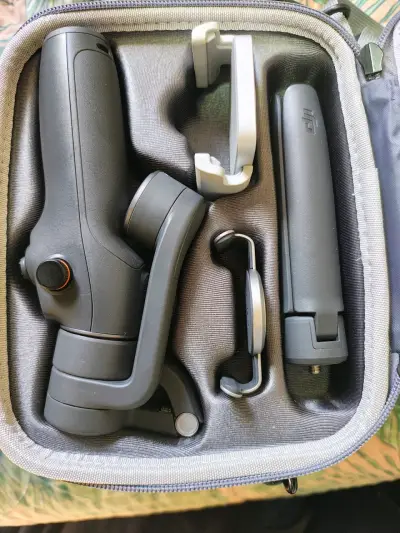 Estabilizador DJI Osmo mobile 6 - miniatura 1