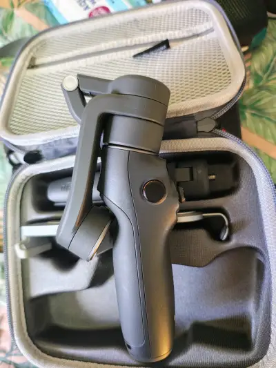 Estabilizador DJI Osmo mobile 6 - miniatura 3