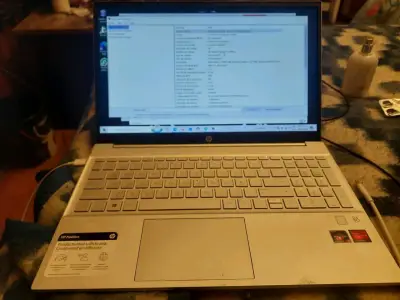 Laptop HP Pavilion 15.6 pulgadas - miniatura 1