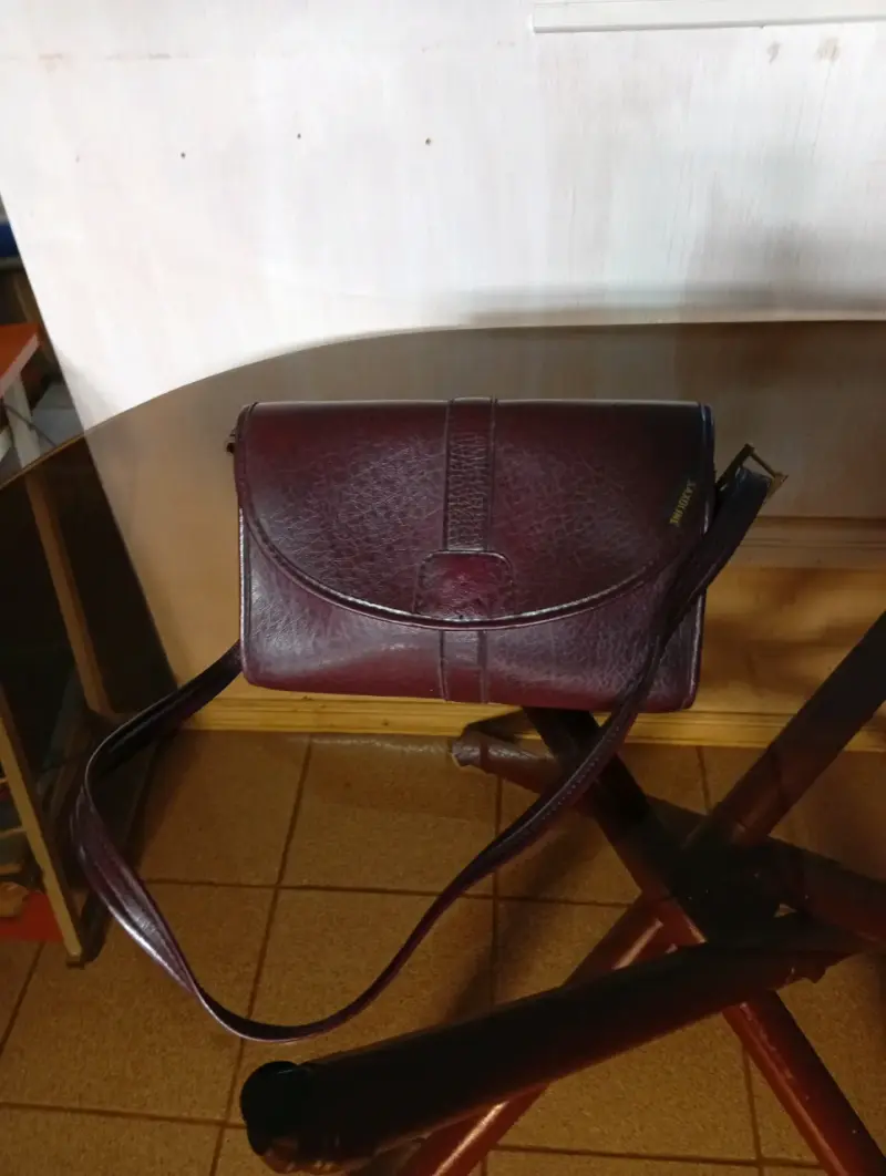 Cartera de cuero marrón vintage